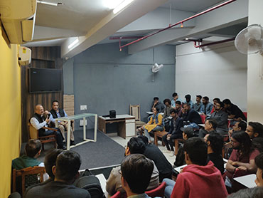 Ashok Dilwali Visits IIP